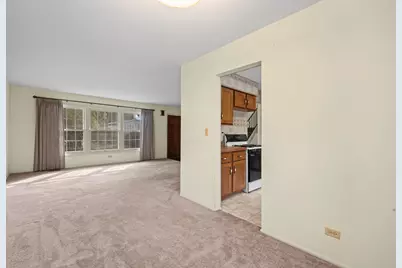1024 Yorkshire Drive, Hanover Park, IL 60133 - Photo 5