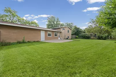 1024 Yorkshire Drive, Hanover Park, IL 60133 - Photo 23