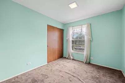 1024 Yorkshire Drive, Hanover Park, IL 60133 - Photo 13