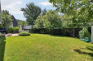 255 Penny Ln, Grayslake, IL 60030 - Photo 19