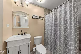 7101 Edgebrook Ln, Hanover Park, IL 60133 - Photo 19