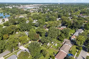7101 Edgebrook Ln, Hanover Park, IL 60133 - Photo 33