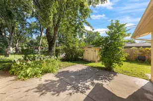 7101 Edgebrook Ln, Hanover Park, IL 60133 - Photo 23