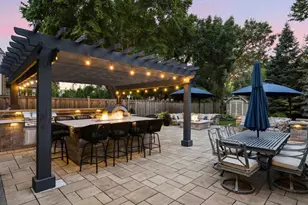 372 S Kenilworth Ave, Elmhurst, IL 60126 - Photo 9