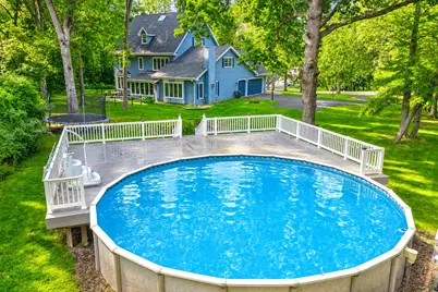 1677 Barberry Circle, Freeport, IL 61032 - Photo 5