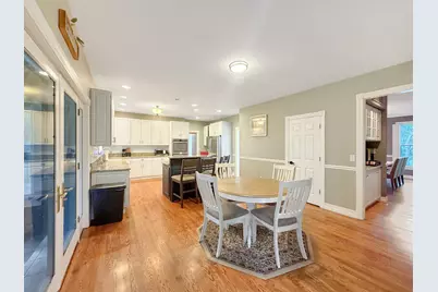 1677 Barberry Circle, Freeport, IL 61032 - Photo 11