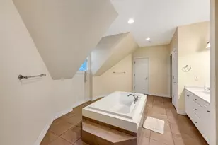 1677 Barberry Cir, Freeport, IL 61032 - Photo 41