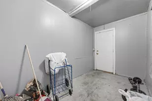 2333 S Whipple St, Chicago, IL 60623 - Photo 31