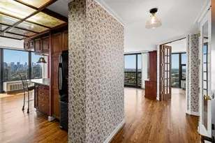 2500 N Lakeview Ave, Chicago, IL 60614 - Photo 5