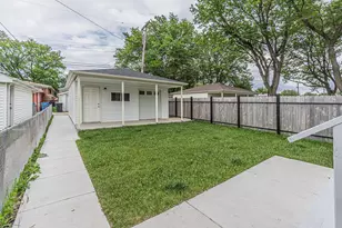 5505 N Nagle Ave, Chicago, IL 60630 - Photo 29