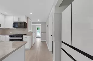 5505 N Nagle Ave, Chicago, IL 60630 - Photo 9