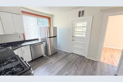 5706 N Maplewood Avenue #2, Chicago, IL 60659 - Photo 3