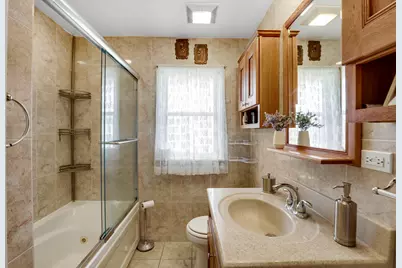 5253 Davis Street, Skokie, IL 60076 - Photo 11
