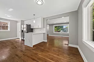 10639 S Forest Ave, Chicago, IL 60628 - Photo 5