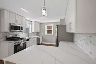10639 S Forest Ave, Chicago, IL 60628 - Photo 7