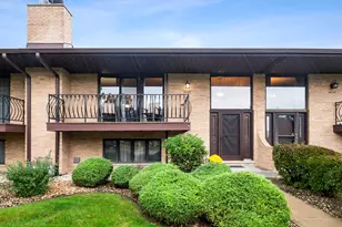 16044 Eagle Ridge Dr, Tinley Park, IL 60477 - Photo 1