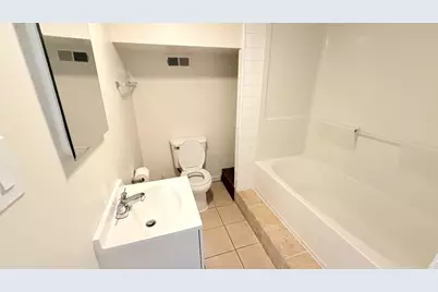5706 N Maplewood Avenue #G, Chicago, IL 60659 - Photo 9