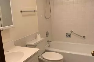 600 Thames Pkwy, Park Ridge, IL 60068 - Photo 11