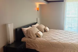 201 E Chestnut St, Chicago, IL 60611 - Photo 13