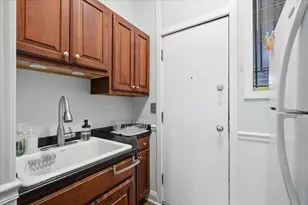 2116 N Seminary Ave, Chicago, IL 60614 - Photo 9