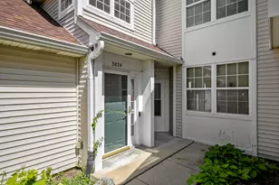 3024 Kentshire Cir, Naperville, IL 60564 - Photo 3