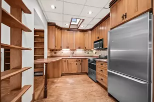 2330 Brown Ave, Evanston, IL 60201 - Photo 9