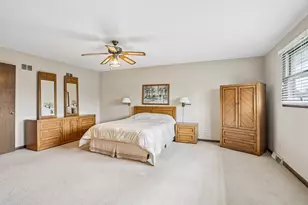 12123 Lake View Dr, Orland Park, IL 60467 - Photo 27