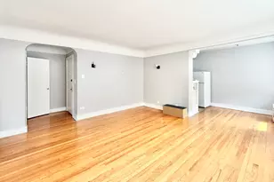 2801 W Lunt Ave, Chicago, IL 60645 - Photo 3