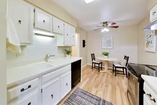 121 S Vail Ave, Arlington Heights, IL 60005 - Photo 9