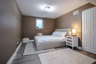 6630 N Trumbull Ave, Lincolnwood, IL 60712 - Photo 23