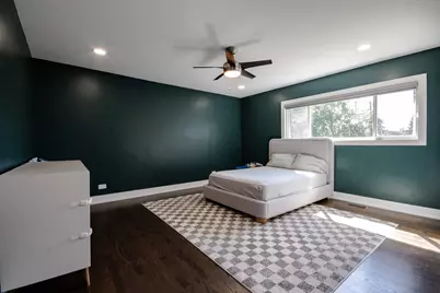 6630 N Trumbull Avenue, Lincolnwood, IL 60712 - Photo 17