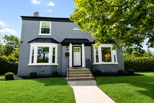 6630 N Trumbull Ave, Lincolnwood, IL 60712 - Photo 1