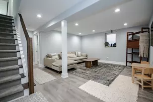 6630 N Trumbull Ave, Lincolnwood, IL 60712 - Photo 25