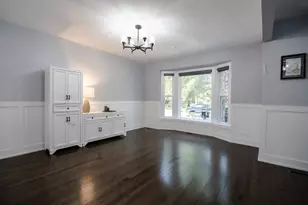 6630 N Trumbull Ave, Lincolnwood, IL 60712 - Photo 5