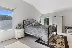 6008 Breezeland Ct, Carpentersville, IL 60110 - Photo 17