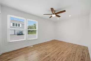 1046 Hampton Harbor, Schaumburg, IL 60193 - Photo 13