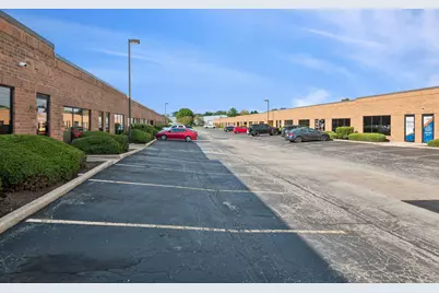30W270 Butterfield Road #104, Warrenville, IL 60555 - Photo 3