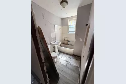10453 S Ewing Avenue, Chicago, IL 60617 - Photo 7