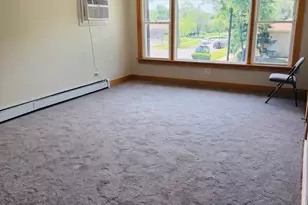 6048 W 79th St, Burbank, IL 60459 - Photo 5