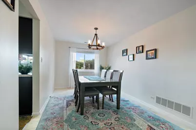 10101 Cherry Parkway #M8, Skokie, IL 60076 - Photo 17