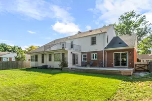 225 Stratford Rd, Des Plaines, IL 60016 - Photo 43