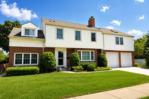 225 Stratford Rd, Des Plaines, IL 60016 - Photo 1