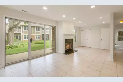 1255 Regency Court #1255, Vernon Hills, IL 60061 - Photo 7