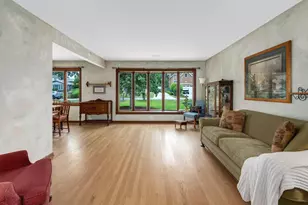 570 W Crockett Ave, Elmhurst, IL 60126 - Photo 5