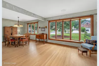 570 W Crockett Avenue, Elmhurst, IL 60126 - Photo 7
