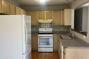 12221 Fairway Cir, Blue Island, IL 60406 - Photo 5