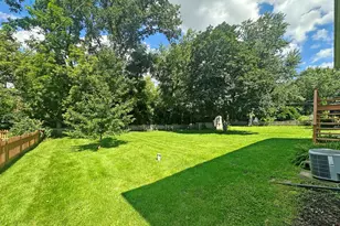 N335 Cottonwood Dr, Wheaton, IL 60187 - Photo 19