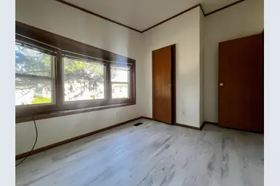 1074 Lakeview Road, Elgin, IL 60123 - Photo 21
