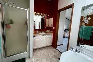 1074 Lakeview Rd, Elgin, IL 60123 - Photo 11