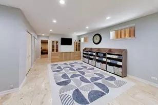 329 W Goethe St, Chicago, IL 60610 - Photo 33